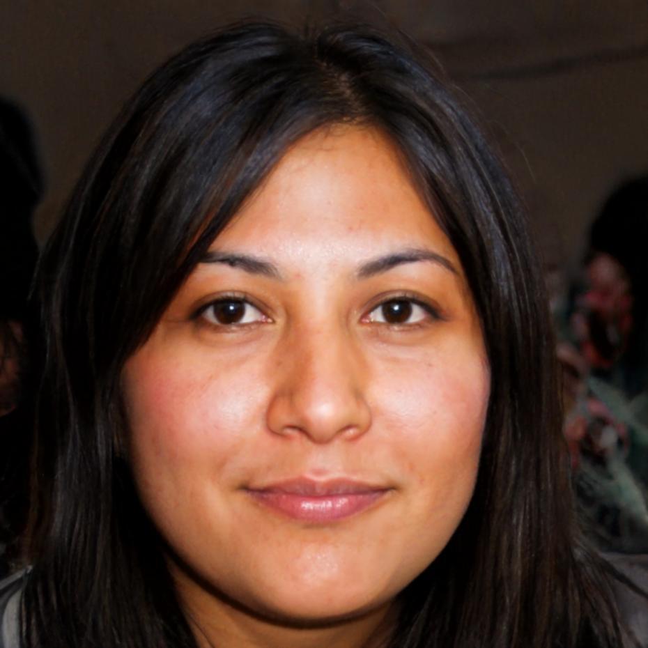 Sienna Bergström, Lead Financial Educator